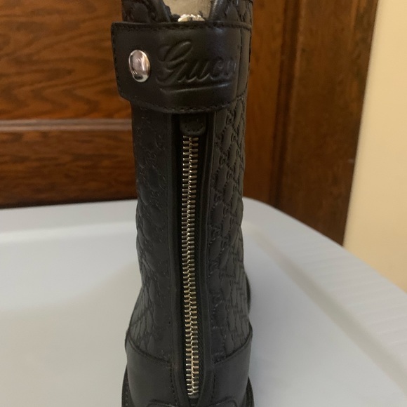 Authentic Gucci Boots. MSRP $1500. I never wore. Pre-owned. Never worn by anyone - Picture 5 of 8
